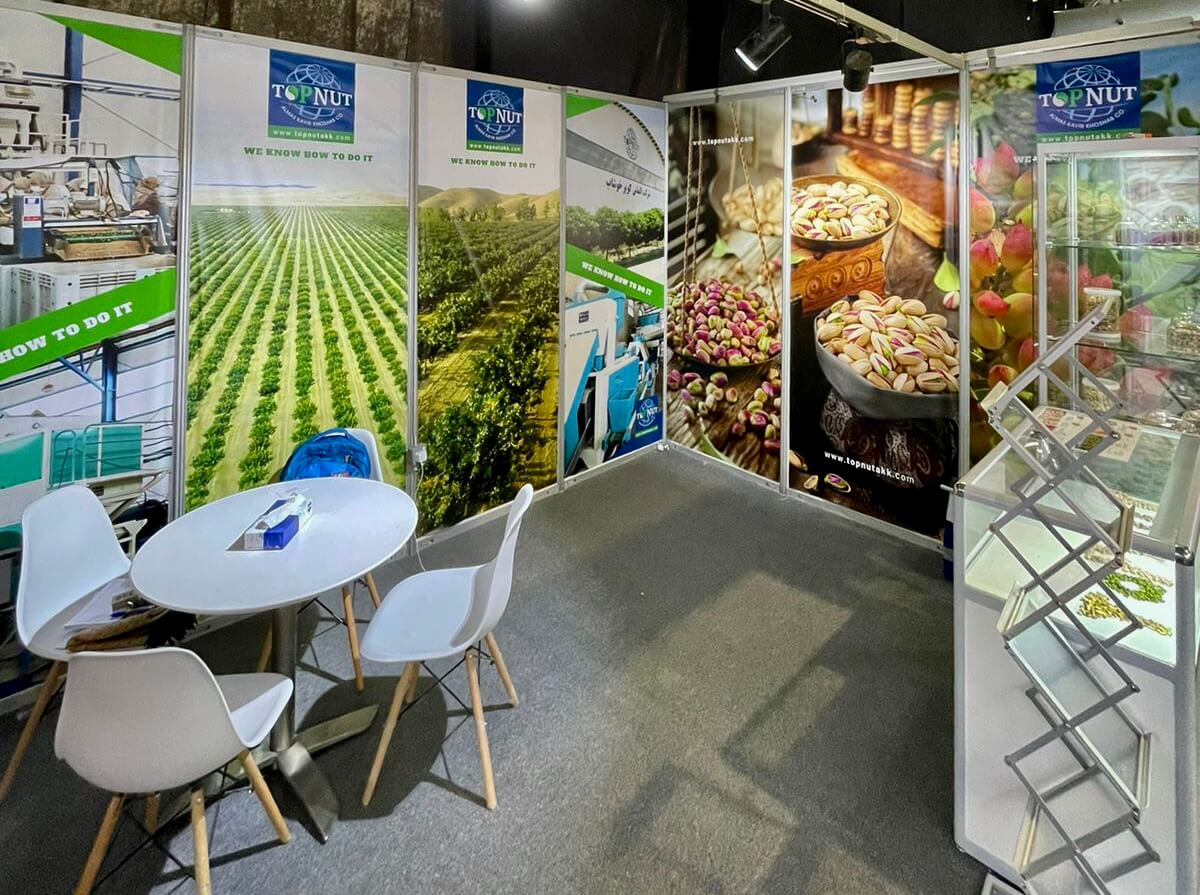 Shell Scheme stand